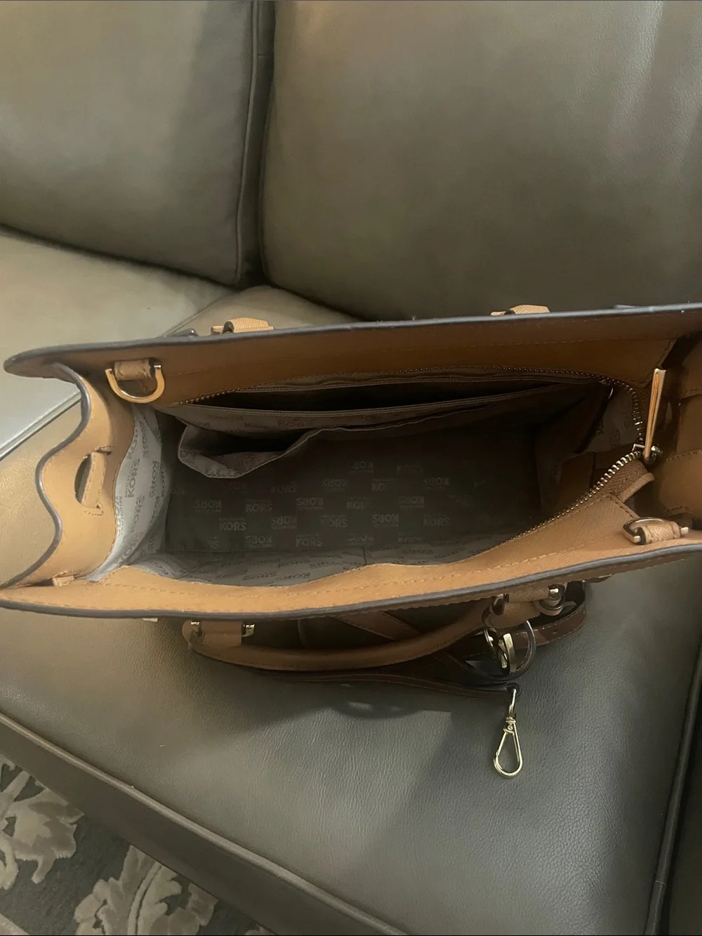 Michael Kors Large Hamilton Brown Monogram bag with Caramel Trim